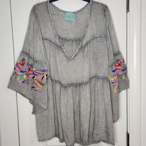 Judith March Grey Acid Wash Embroidered Bird Tunic Top Boho V-Neck Small